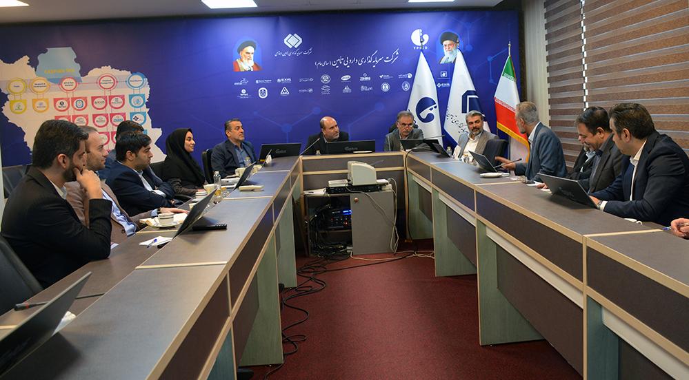 نشست مدیرعامل تیپیکو با مدیرکل امور دارو و مواد تحت کنترل سازمان غذا و دارو